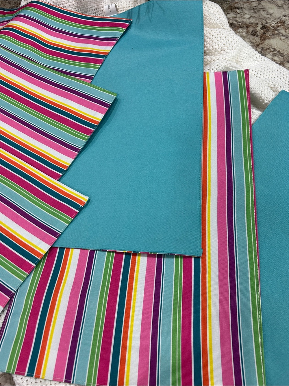 Summer Placemats Indoor Outdoor Patio Parties Bright Stripes Festive Colors SIX - Picture 6 of 6